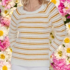 NYDJ White and Mustard Yellow Whisker Scoop Neck Sweater‎ Women's Size M